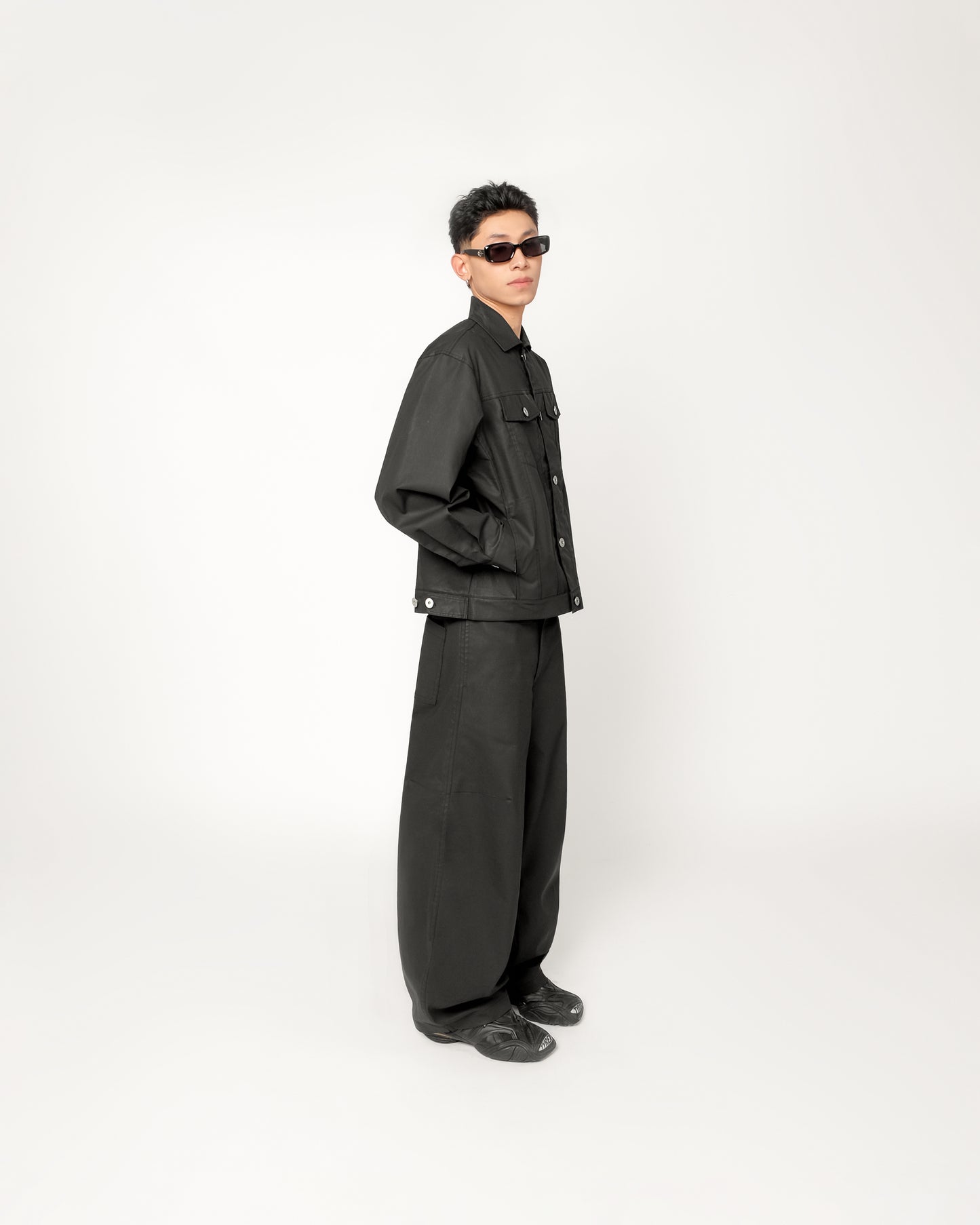 Black Oiled Curve Pants