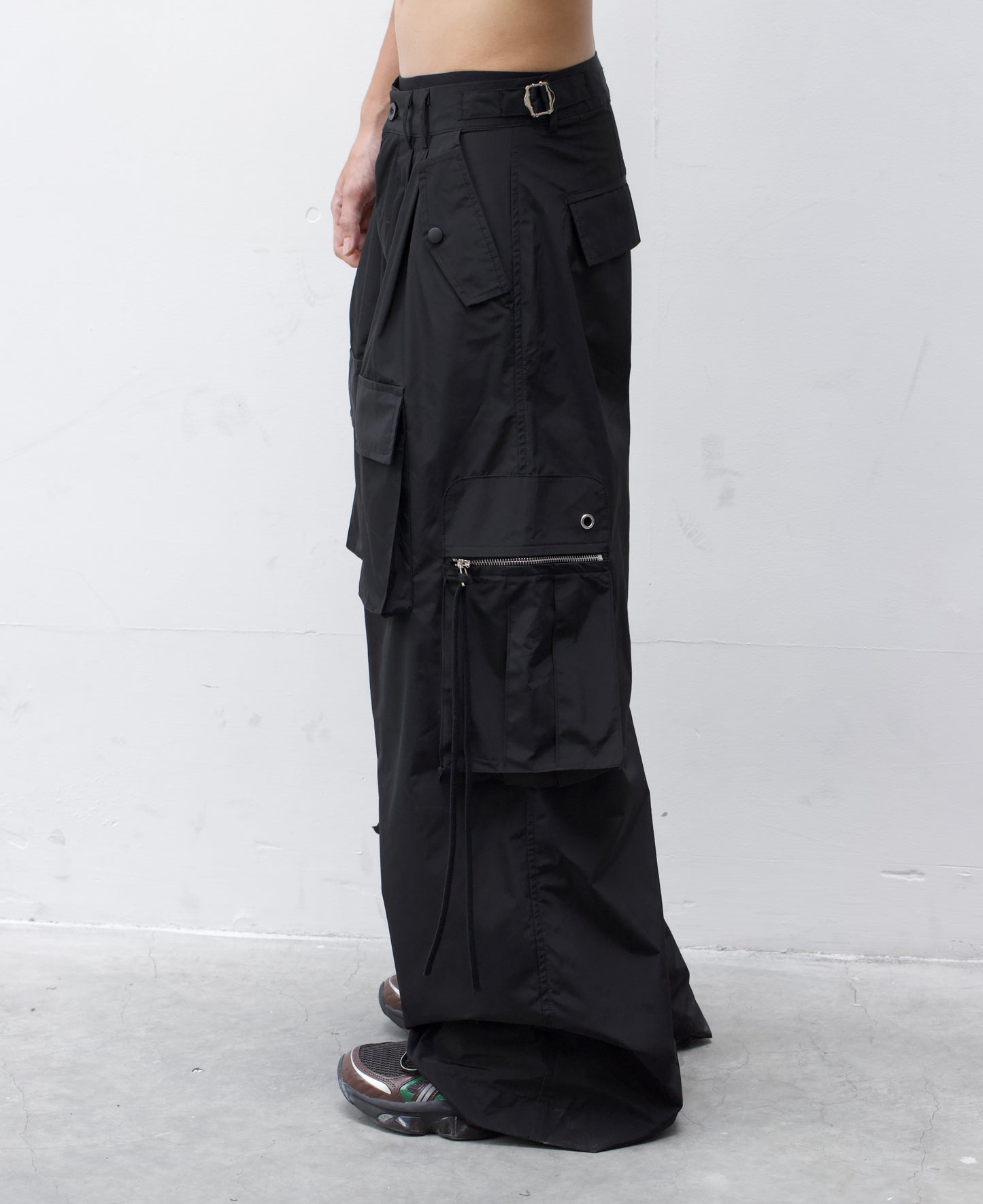 IVANKOV WANDERER CARGO NYLON PANTS (BLACK)