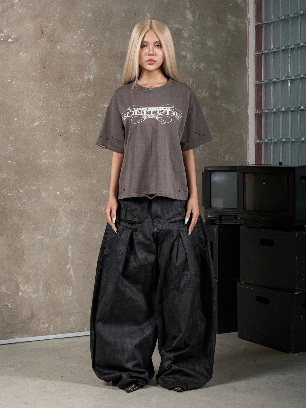 Rivtor Distressed Tee