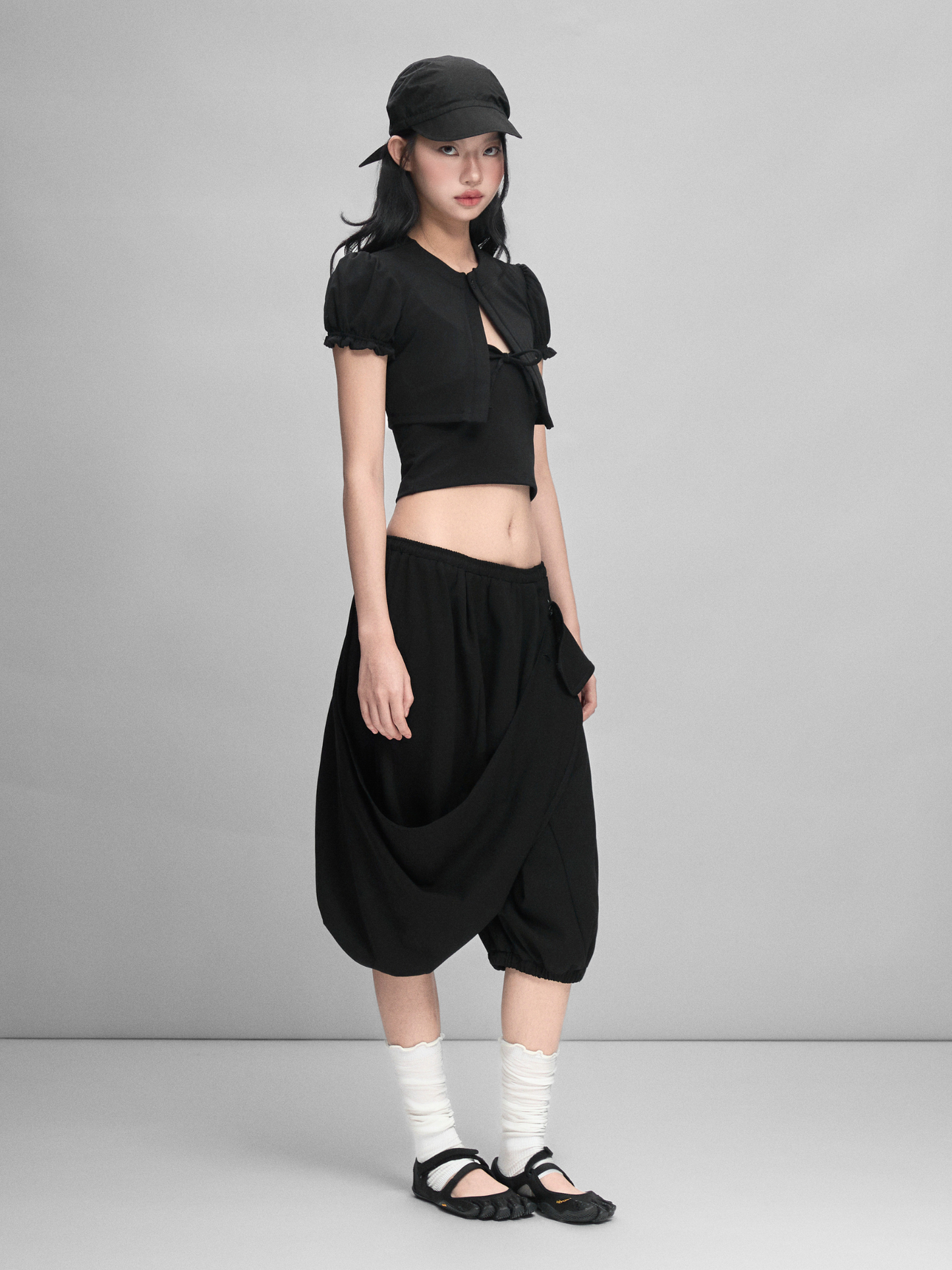 Elaris Dual-Layer Top