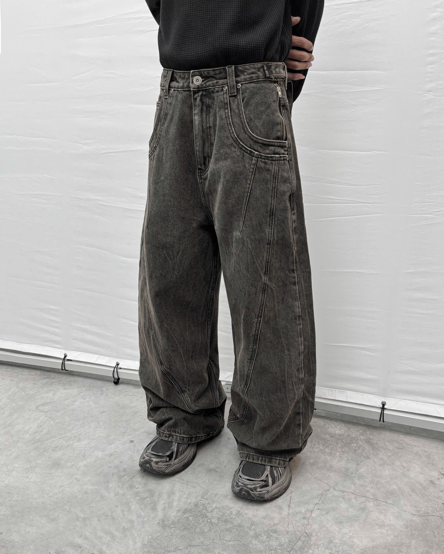 Scar Washed Denim Pants