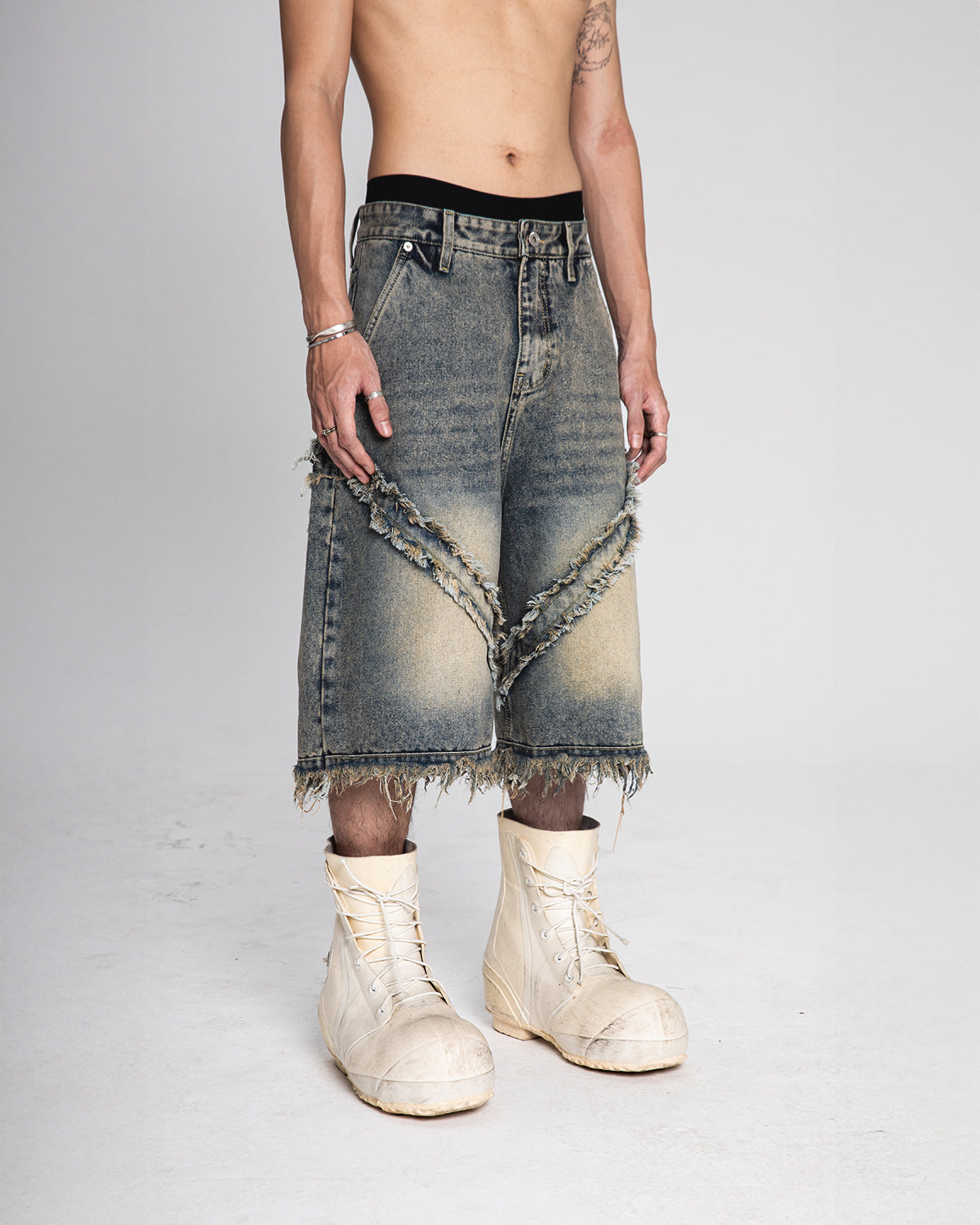 Fray Edge Denim Jorts