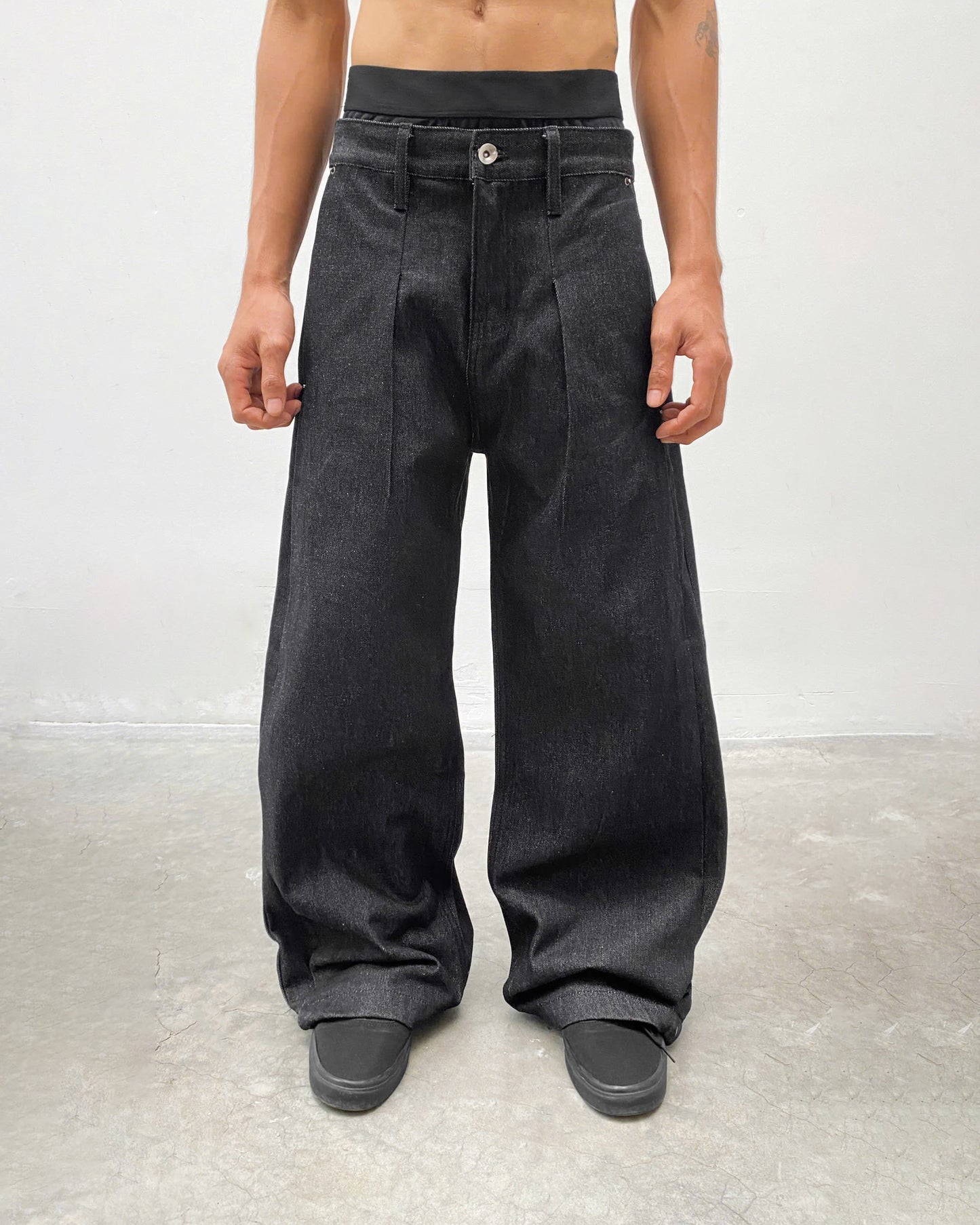 Plissé Raw Denim Pants