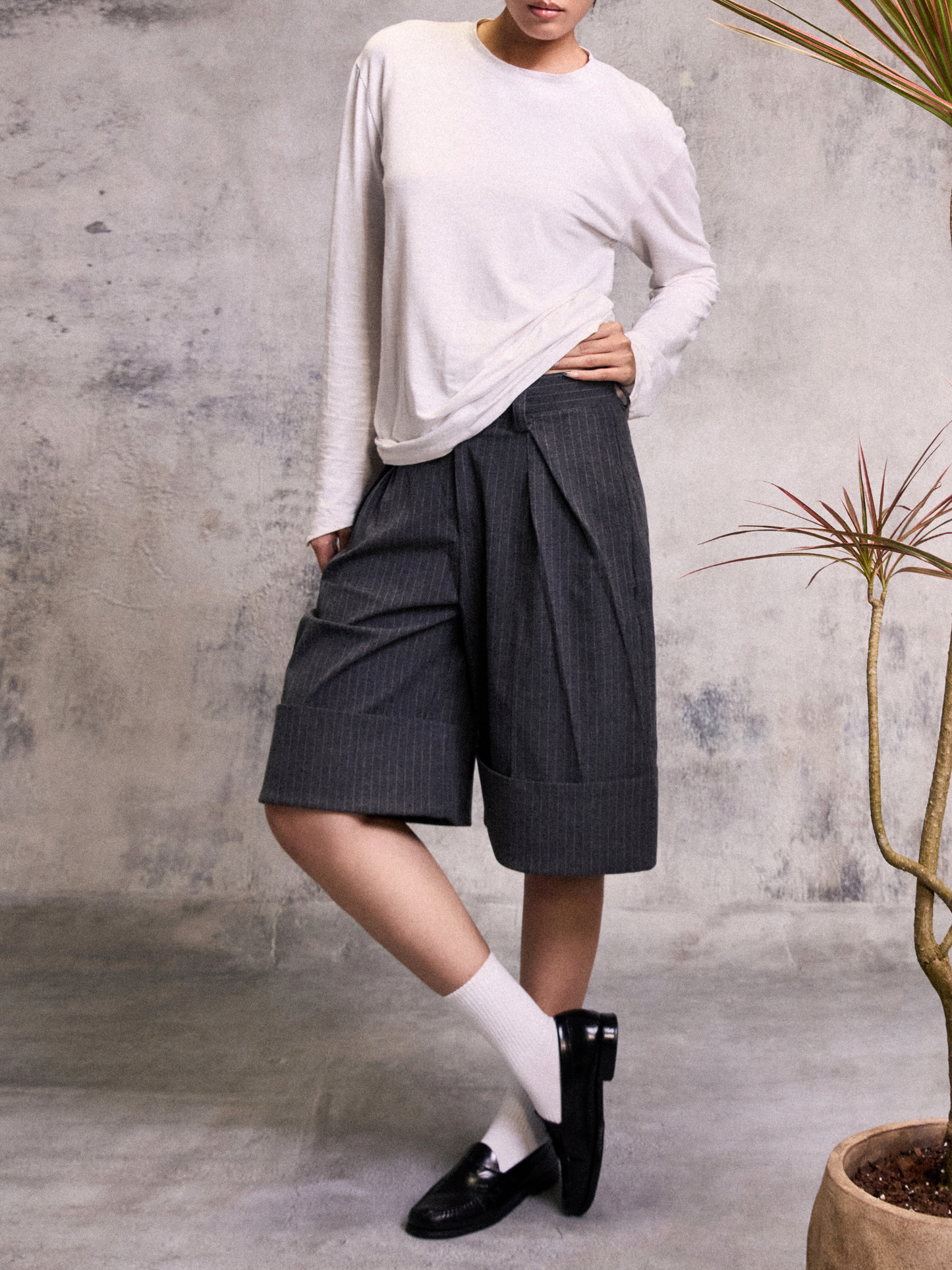 Knife Pleated Striped Shorts