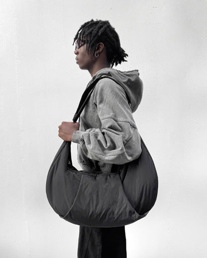 IVANKOV CLIFF PUFF SLING BAG (BLACK)