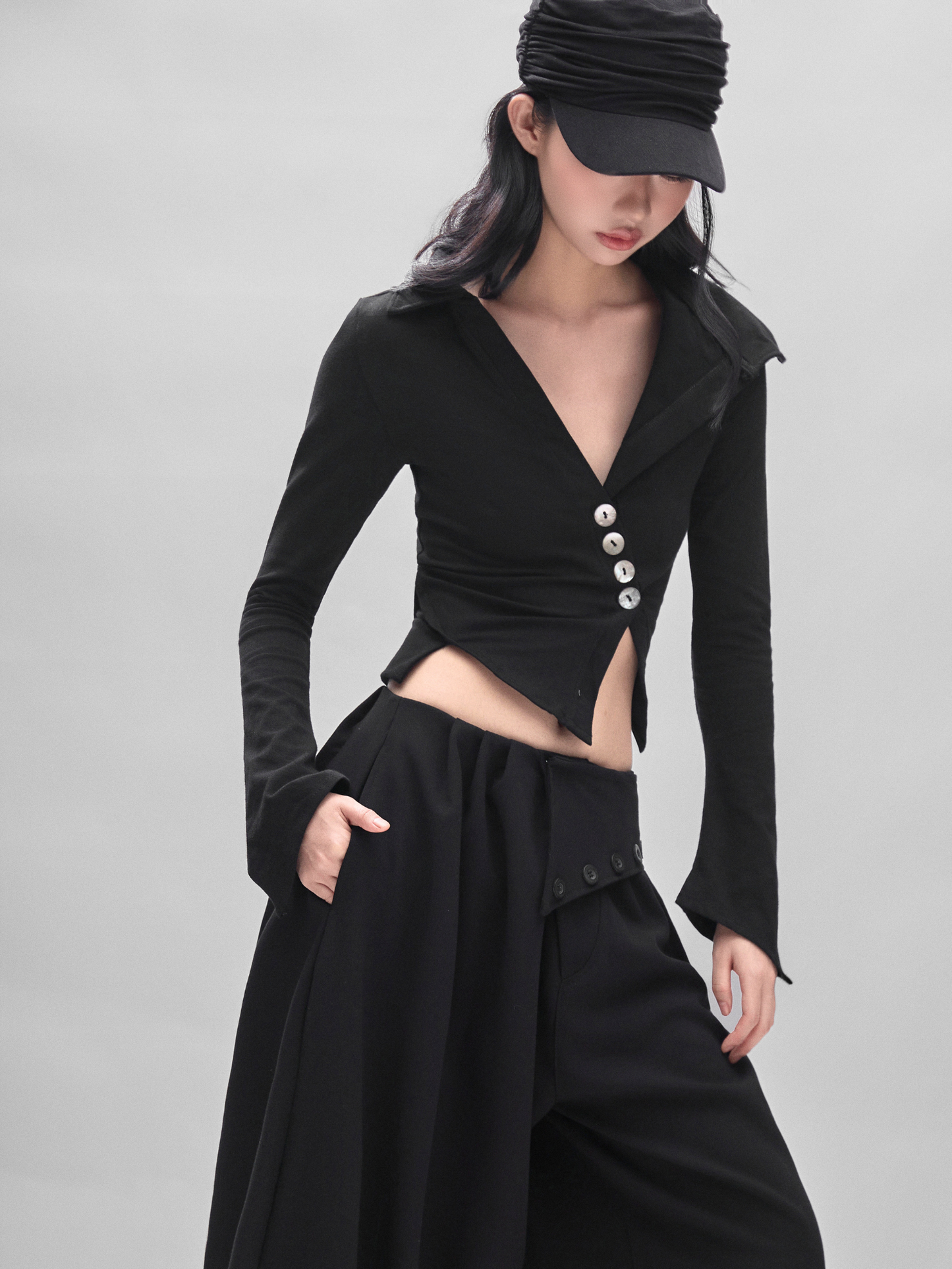 Galleria Button Top