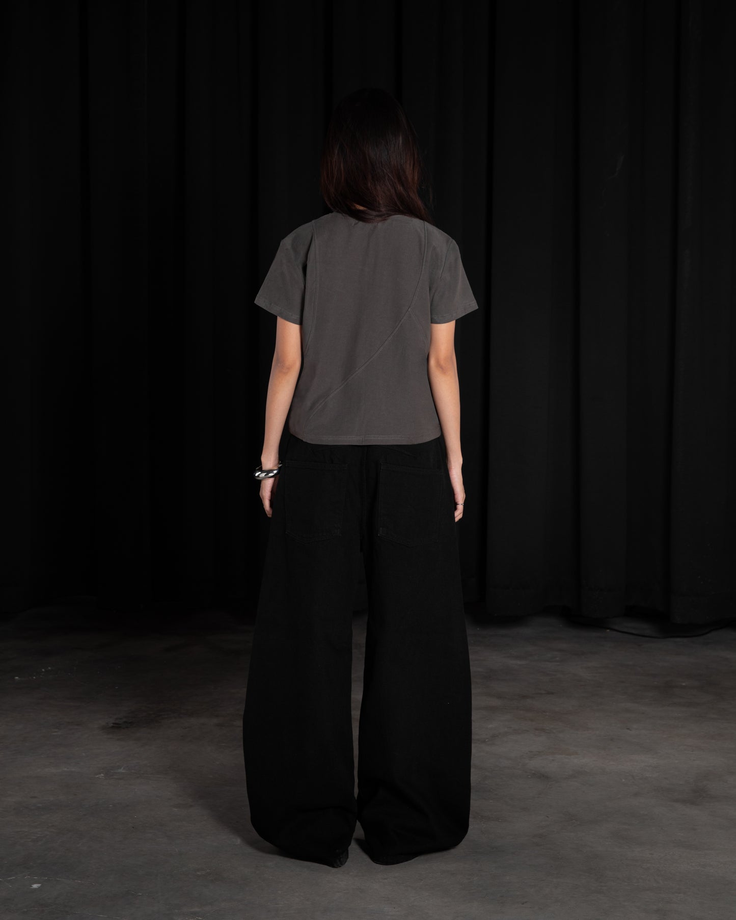 REVOLT ATTIRE LINEA MINI TEE
