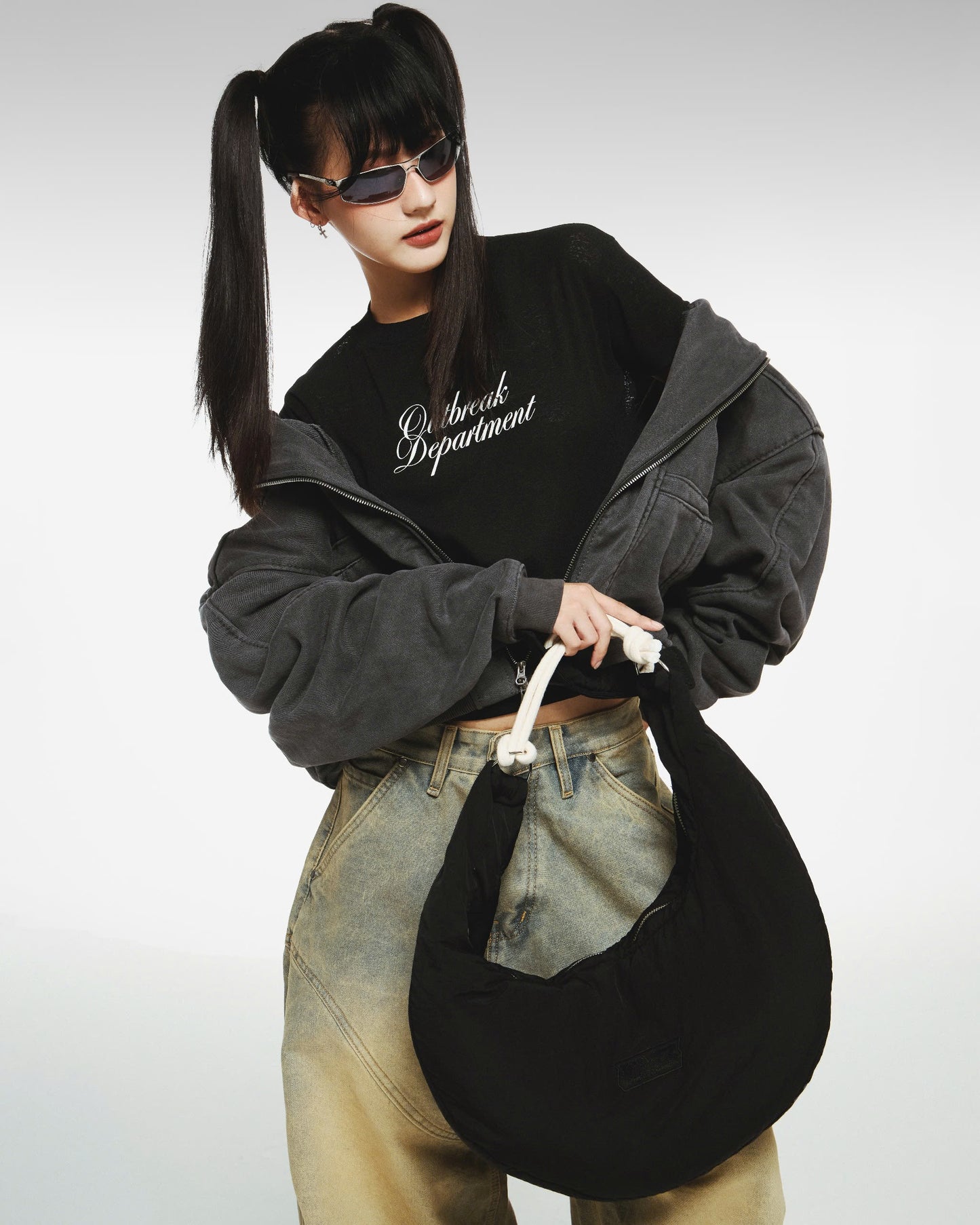 OUTBREAK CRESCENT MOON BAG (BLACK)
