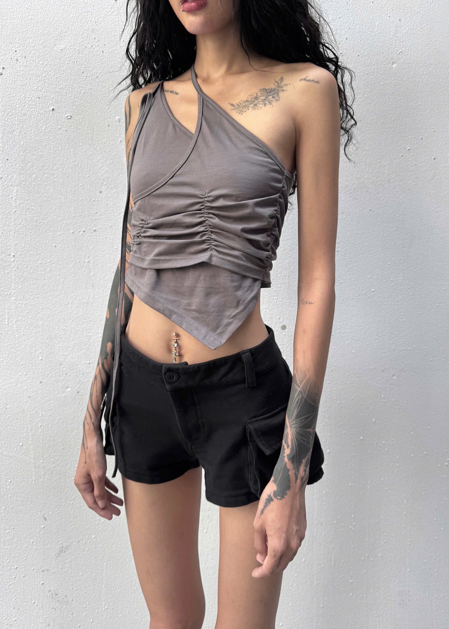 SAGITTARIUS.APLUS ODILA SHIRRING TOP (GREY)
